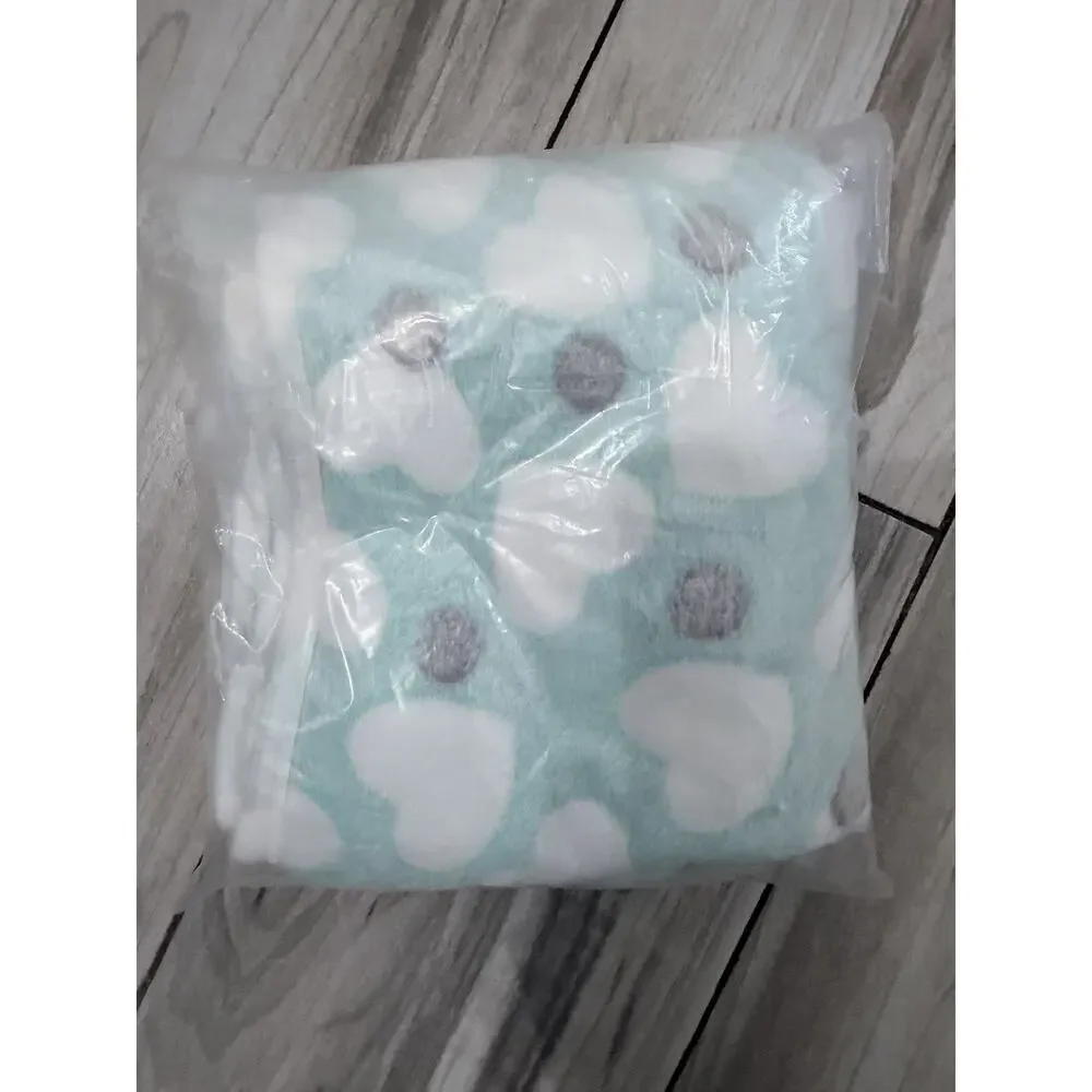 Pet Blanket,Faux Fur Plush Blanket Size 20 X 29“ Medium New In Package